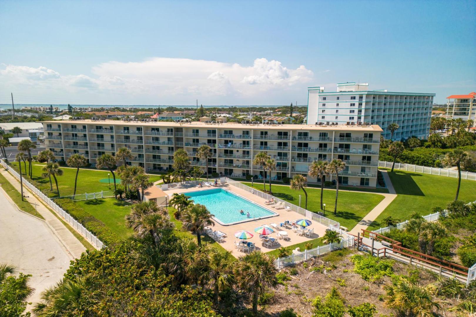 Cocoa Beach Towers Exterior foto