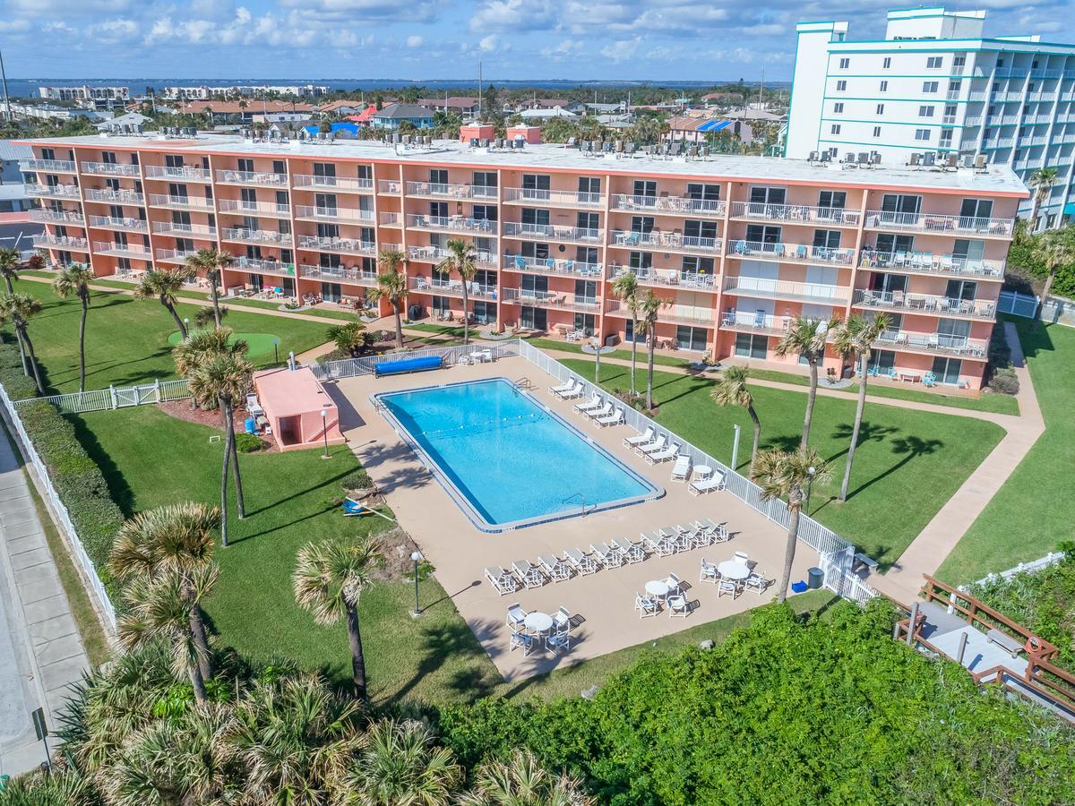 Cocoa Beach Towers Exterior foto